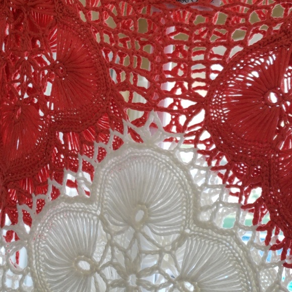 Darling Camille & Co crocheted top - Picture 2 of 5